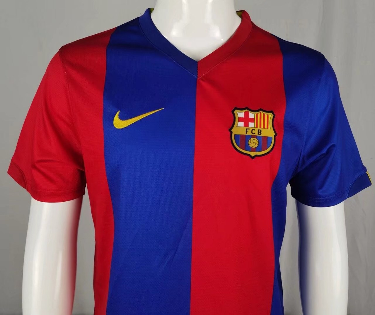 Retro Barcelona Home Football Jersey 2006 2007