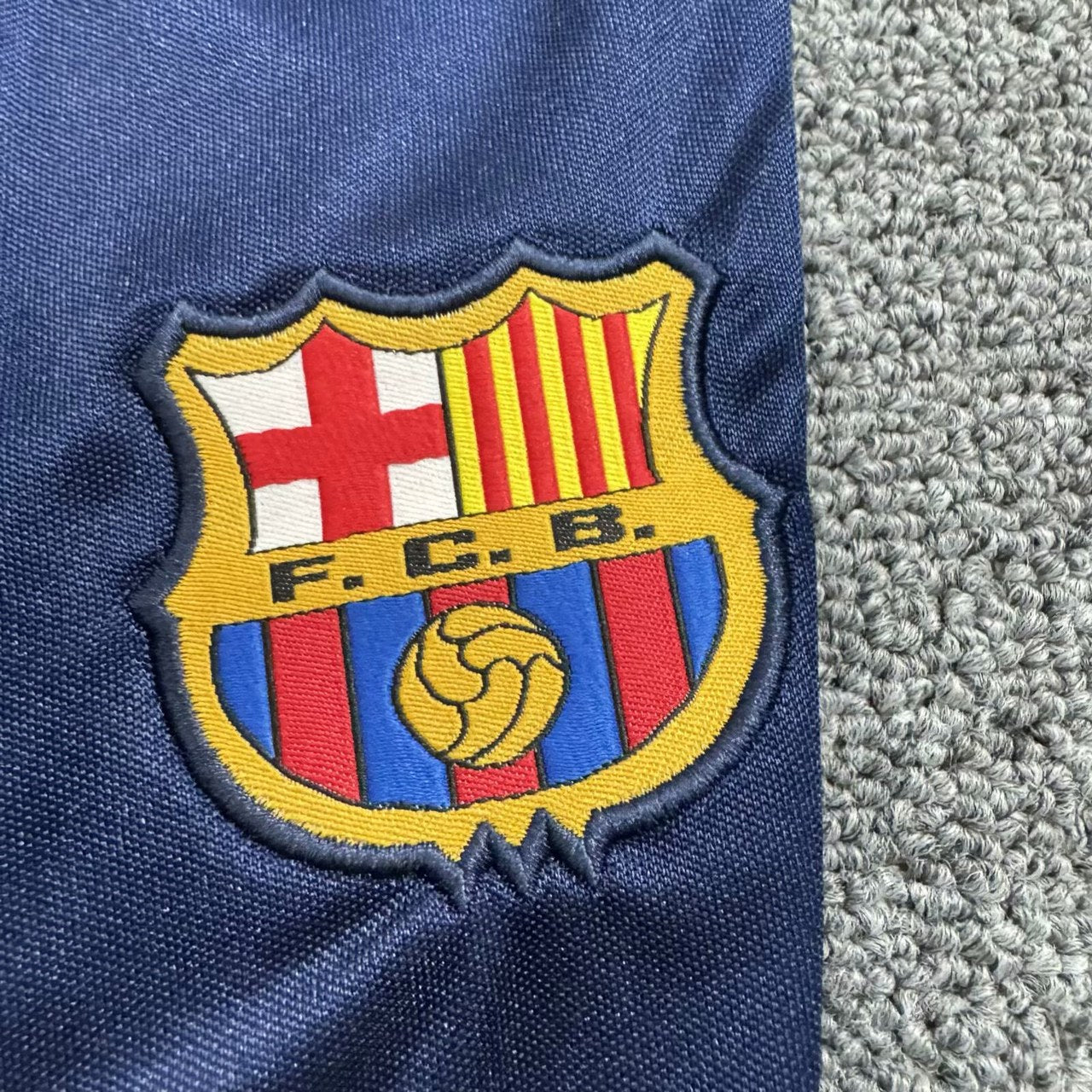 Retro Barcelona Away Kids 2001/2002
