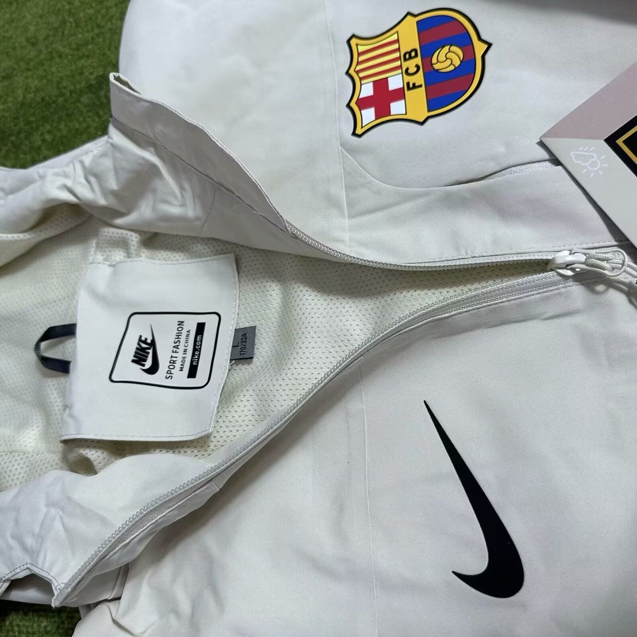 Barcelona Windbreaker Interchange Jacket Black White Football Jersey 2025/2026