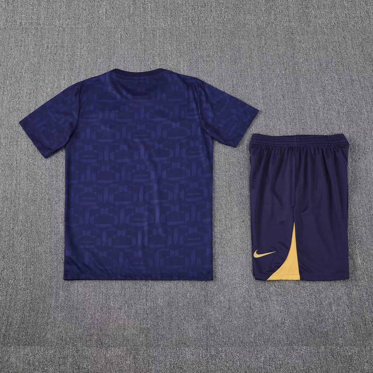 Barcelona Training Fans Football Jersey 2025/2026
