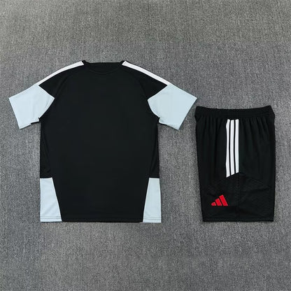 Liverpool Training Fans Kits Black Football Jersey 2025/2026 (Kids And Man ) (16-2XL)