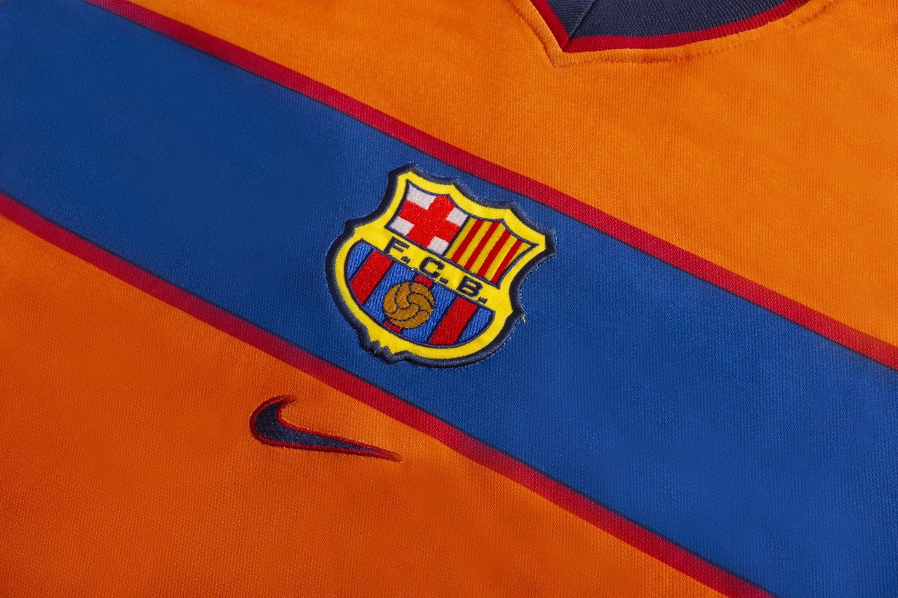 Retro Barcelona 3R Away Football Jersey 1999/2000