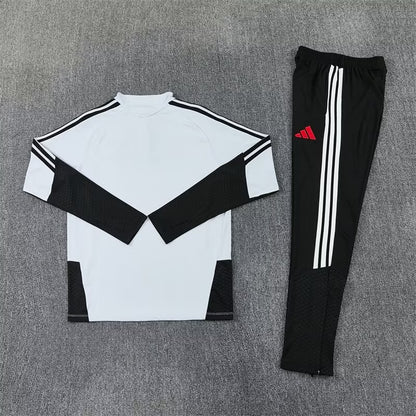 Liverpool Training Tracksuit White Player (Kids And Man ) 2025/2026