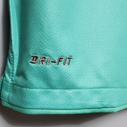 Retro Barcelona Away Green Football Jersey 2010/2011