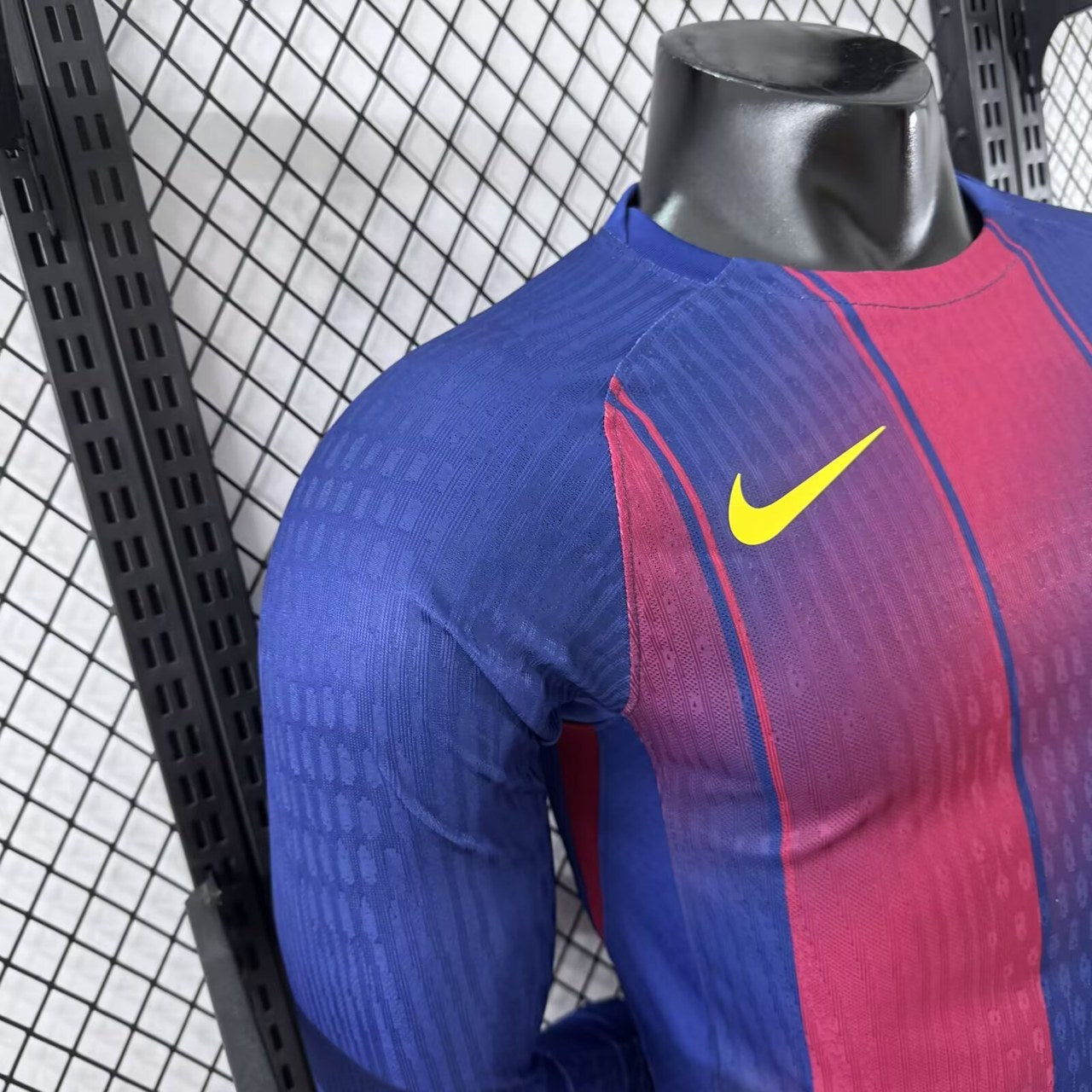 Barcelona Home Long Sleeve Player Football Jersey （可配广告 ）2025/2026
