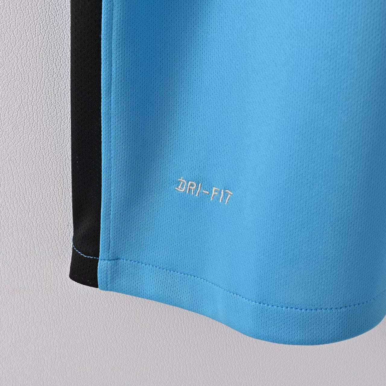 Retro Barcelona Third Football Jersey 2016/2017