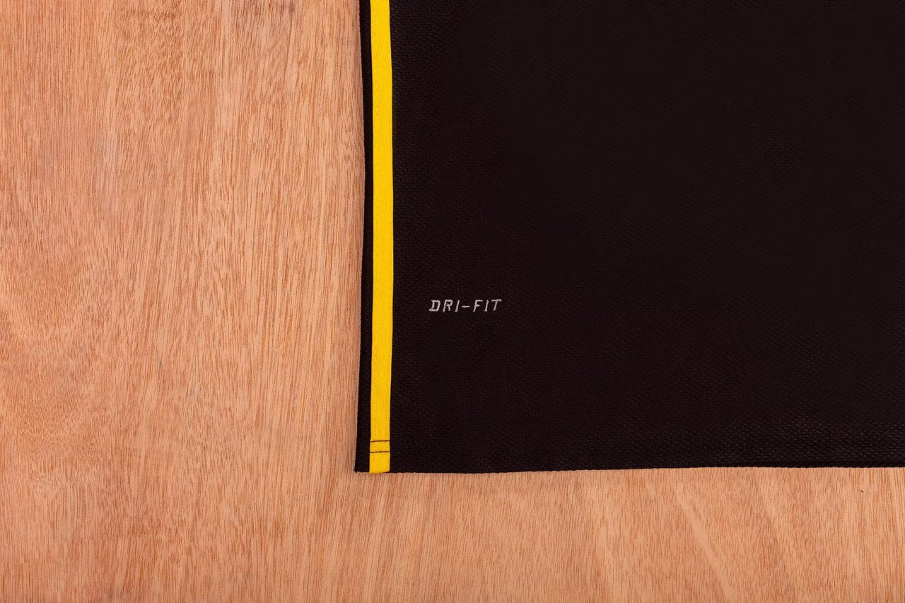 Retro Barcelona 2RD Away Football Jersey 2013/2014