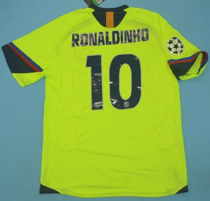 Retro Barcelona Away Long Sleeve Football Jersey 2005/2006