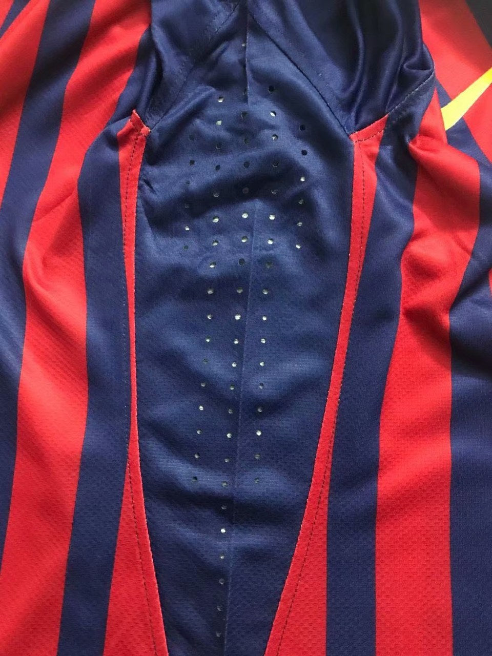Retro Barcelona Home Football Jersey 2011/2012