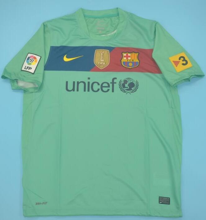 Retro Barcelona Away Green Football Jersey 2010/2011