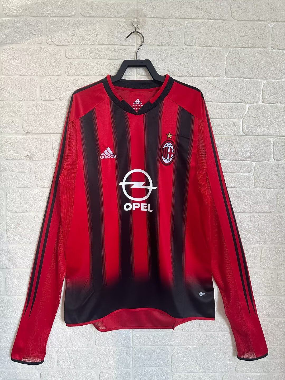 Retro AC Milan 2004/2005 Home Fan Version Football Jersey
