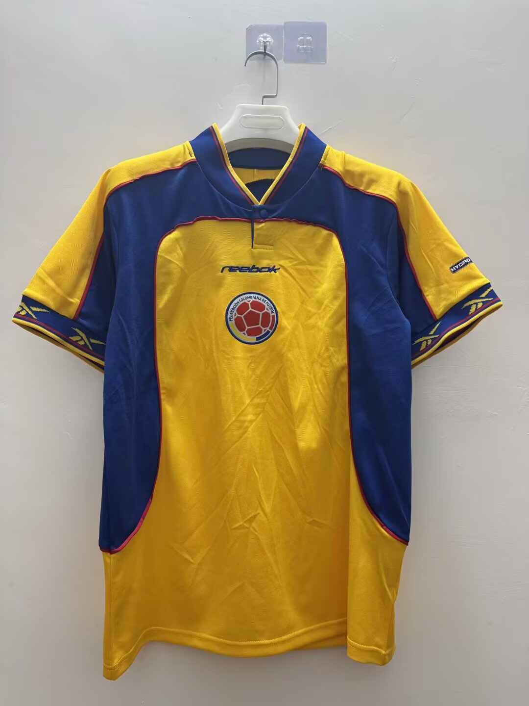 Retro Colombia 2001/2002 Home Football Jersey