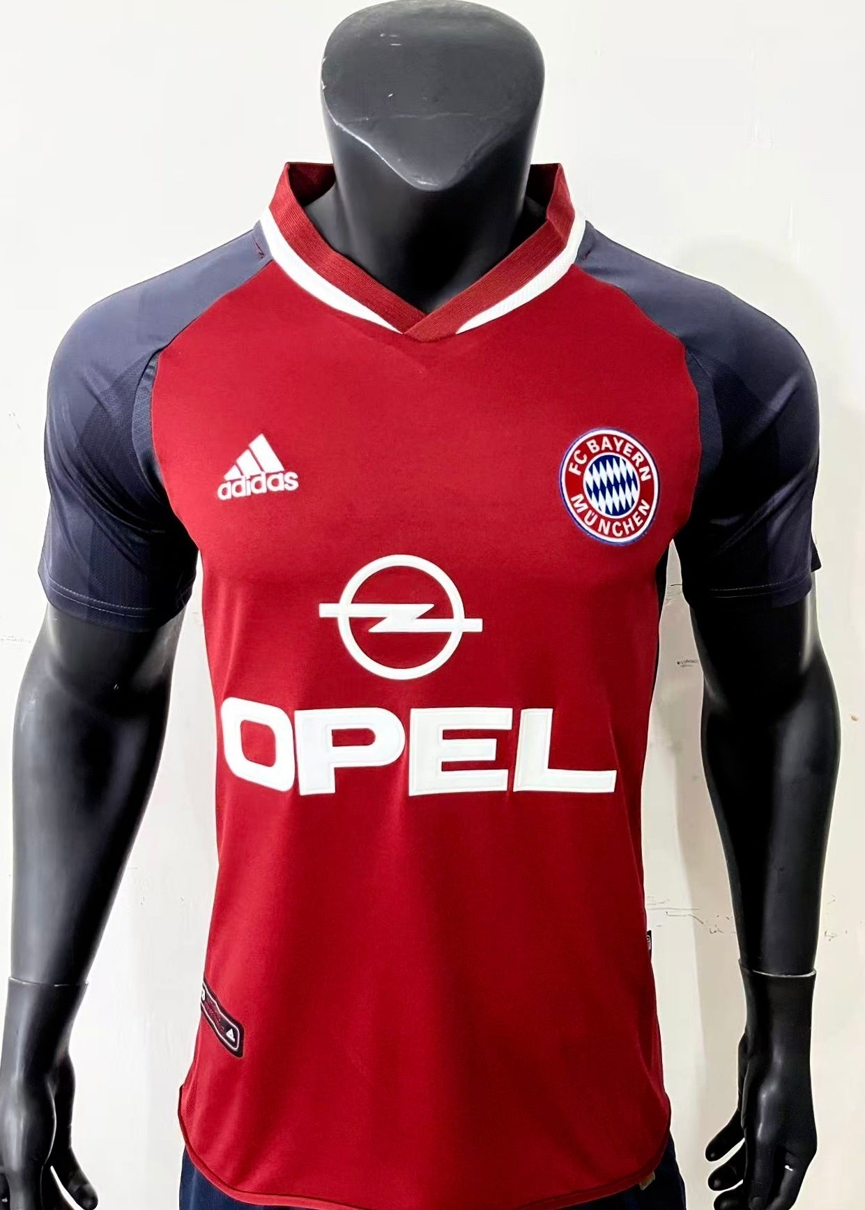 Retro Bayern Munich 2001/2002 Home Football Jersey