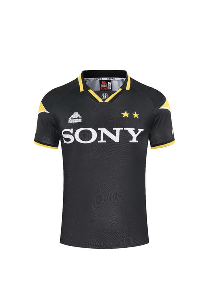 Retro Juventus 1996/1997 Away Football Jersey