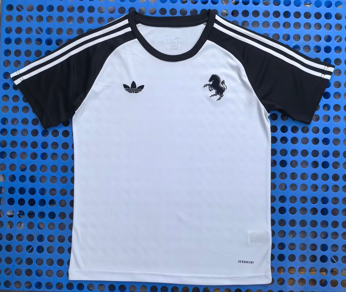 Real Madrid Special Edition 2025/2026 Fan Version Tracksuit