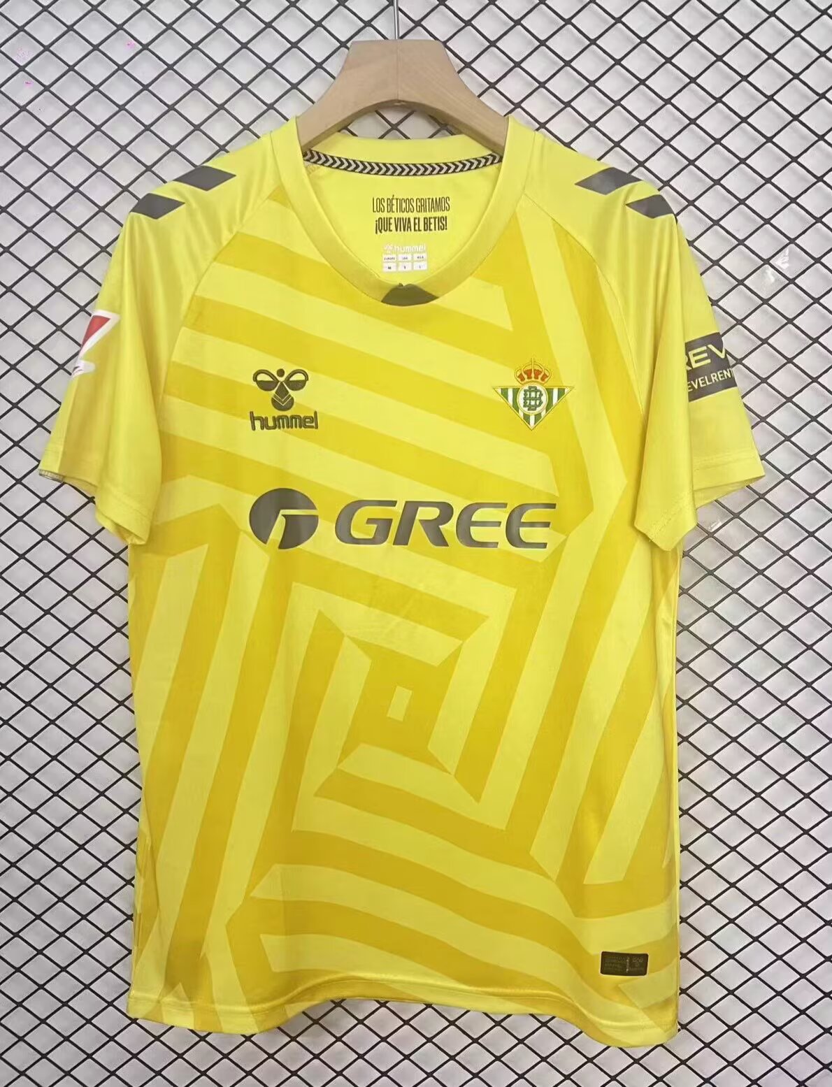 Real Betis 2025/2026 Goalkeeper Fan Version Football Jersey