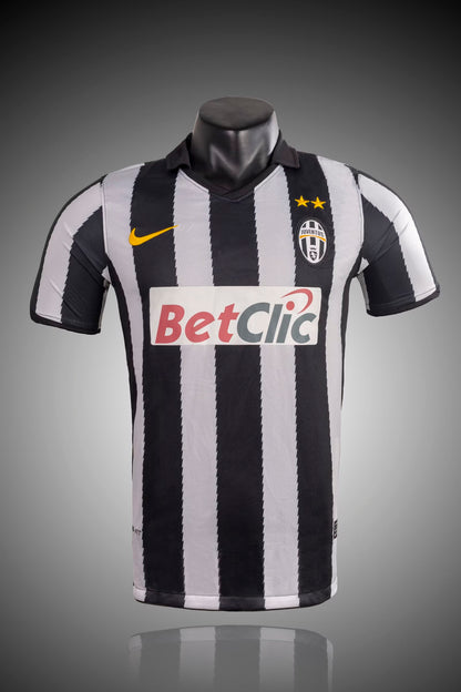Retro Juventus 2010/2011 Home Football Jersey
