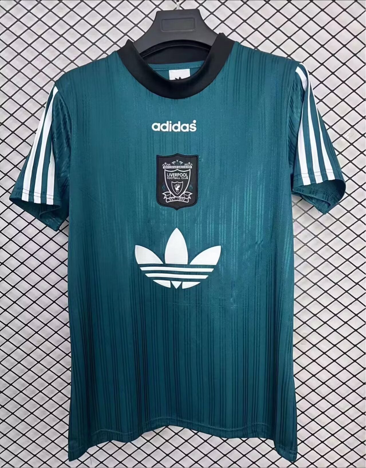 Retro Liverpool 1995 Football Jersey