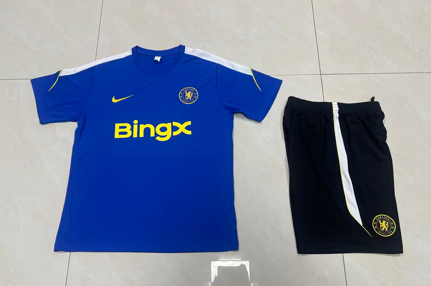Chelsea 2026/2027 Kids Fan Version Tracksuit