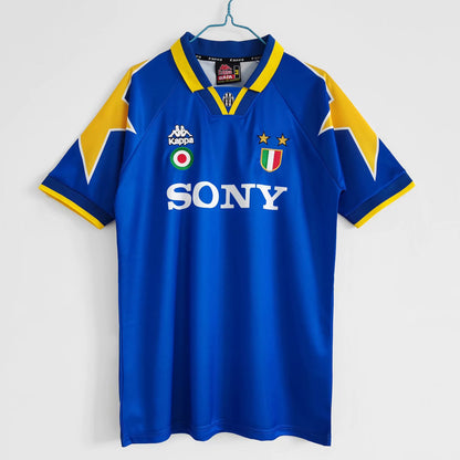 Retro Juventus 1995/1996 Away Football Jersey