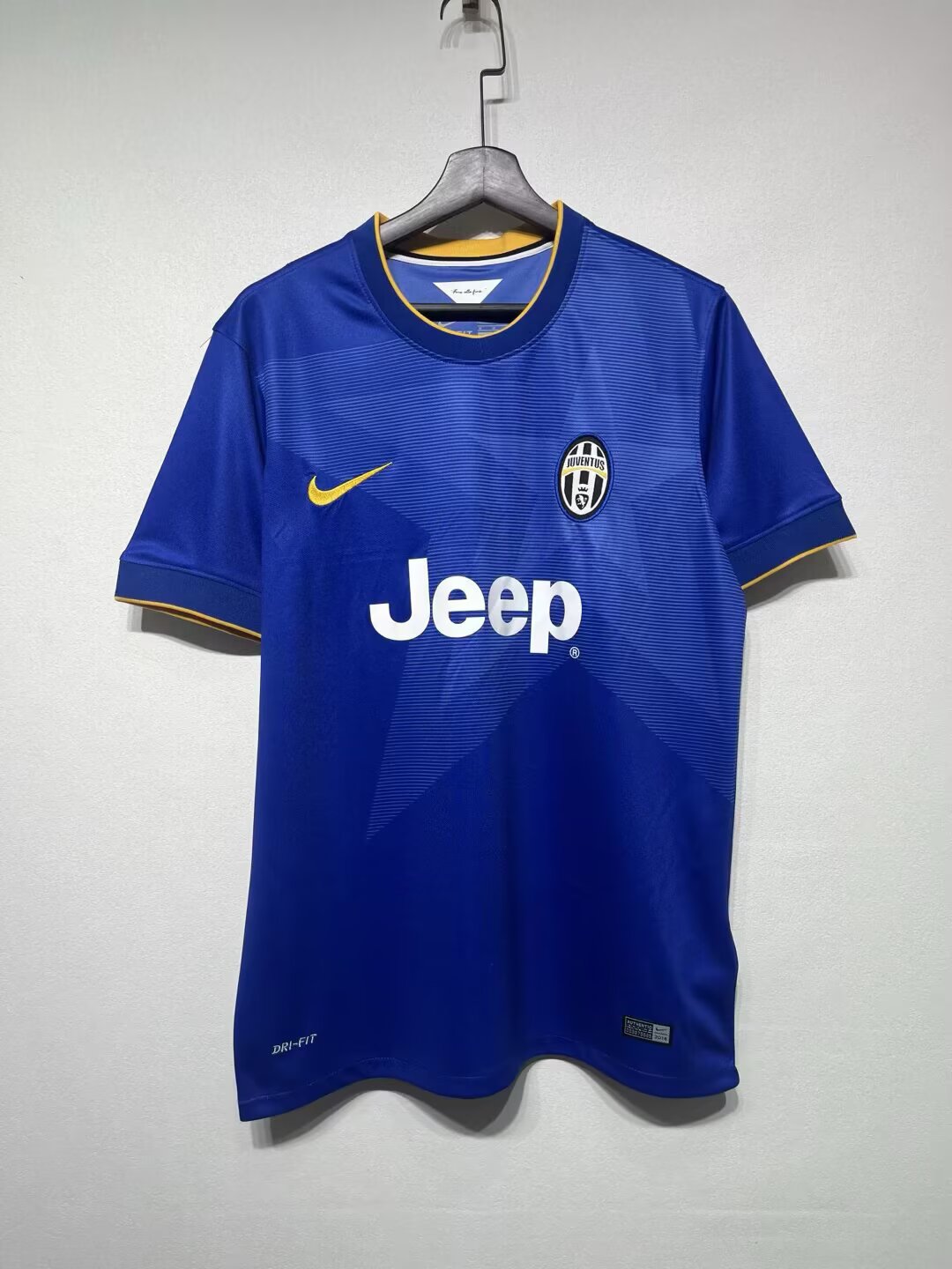 Retro Juventus 2014/2015 Away Football Jersey