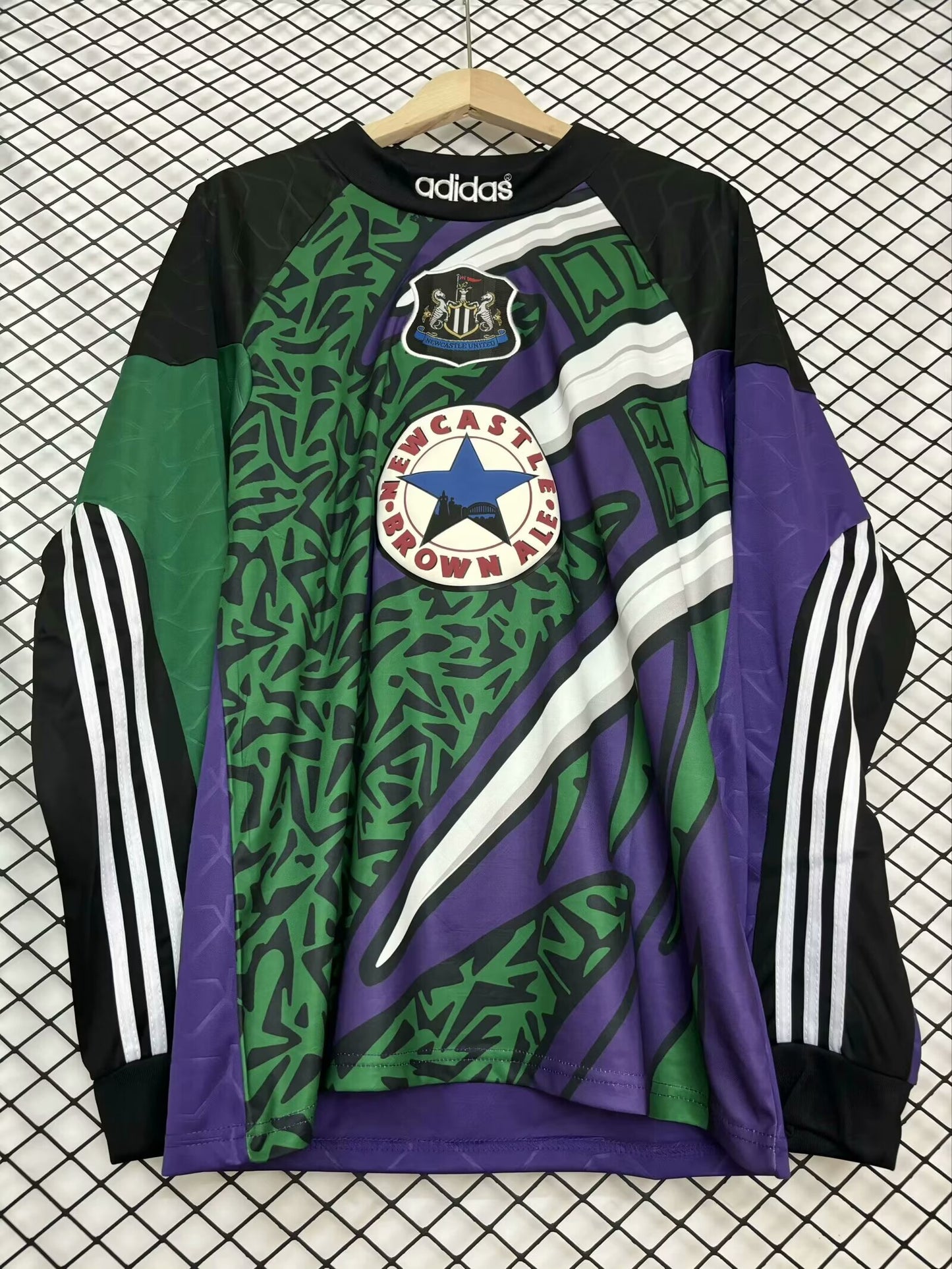 Retro Newcastle United 1995/1996 Goalkeeper Football Jersey