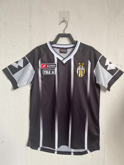 Retro Juventus 2000/2001 Home Fan Version Football Jersey