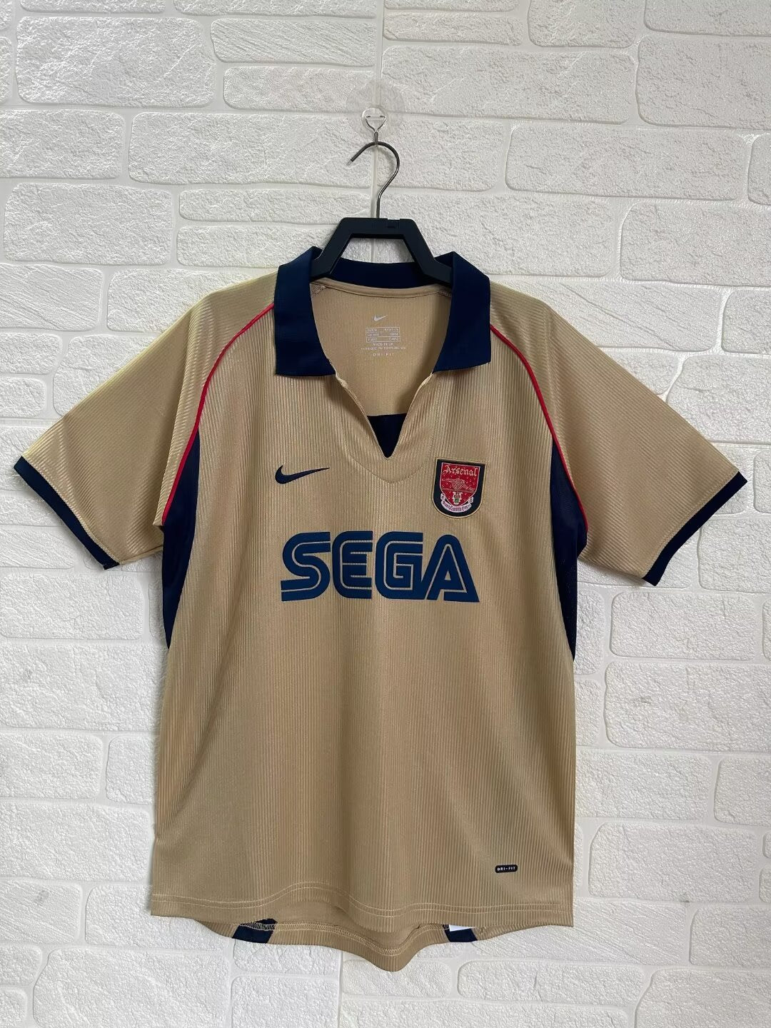 Retro Arsenal 2001/2002 Away Football Jersey