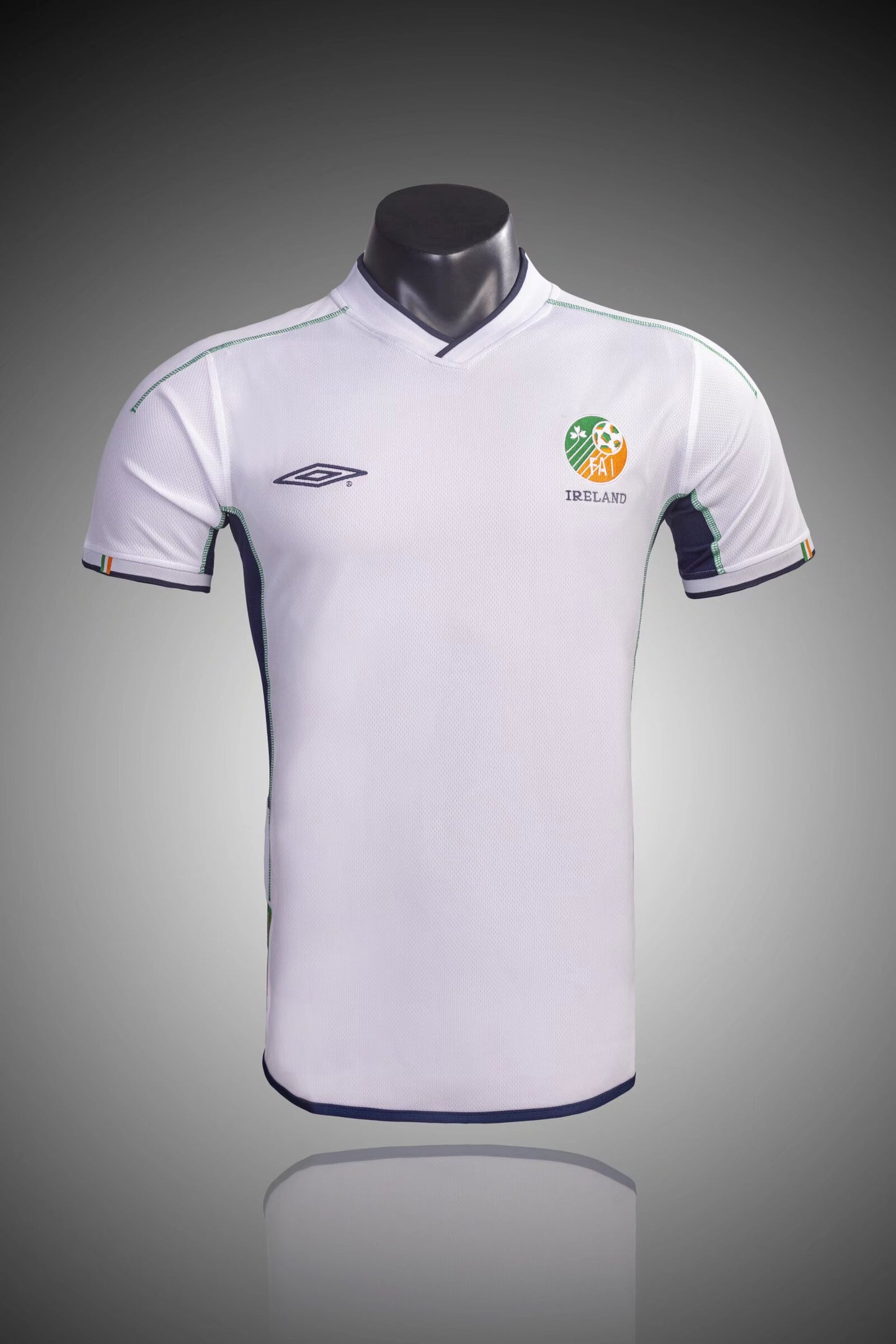 Retro Ireland 2002 Away Football Jersey