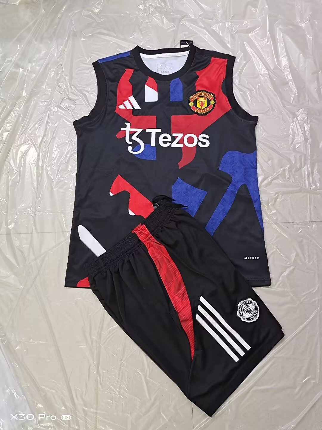 Manchester United 2025/2026 Fan Version Tracksuit