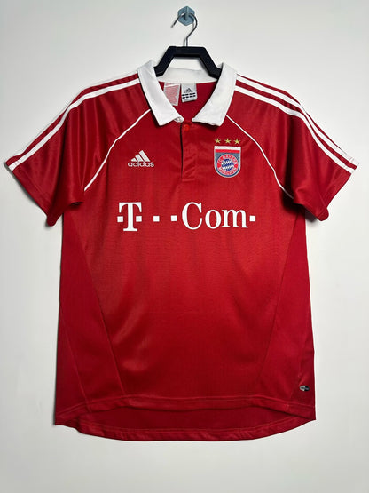 Retro Bayern Munich 2004/2005 Home Football Jersey