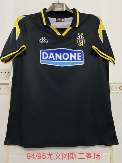 Retro Juventus 1994/1995 Away Football Jersey