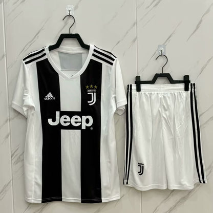 Retro Juventus 2018/2019 Home Football Jersey