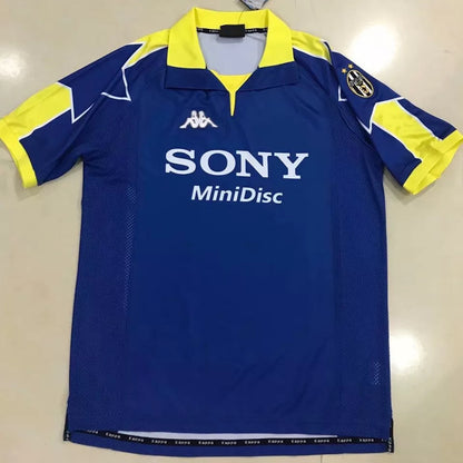 Retro Juventus 1997/1998 Third Away Football Jersey