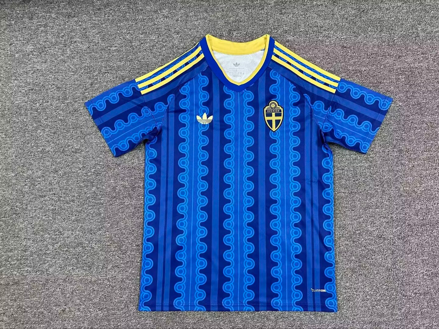 Sweden 2026/2027 Away Fan Version Football Jersey