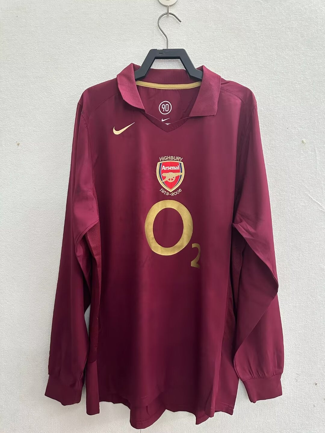 Retro Arsenal 2005/2006 Home Football Jersey