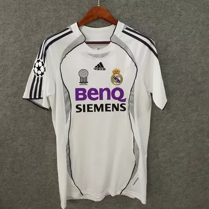 Retro Real Madrid 2006/2007 Home Football Jersey