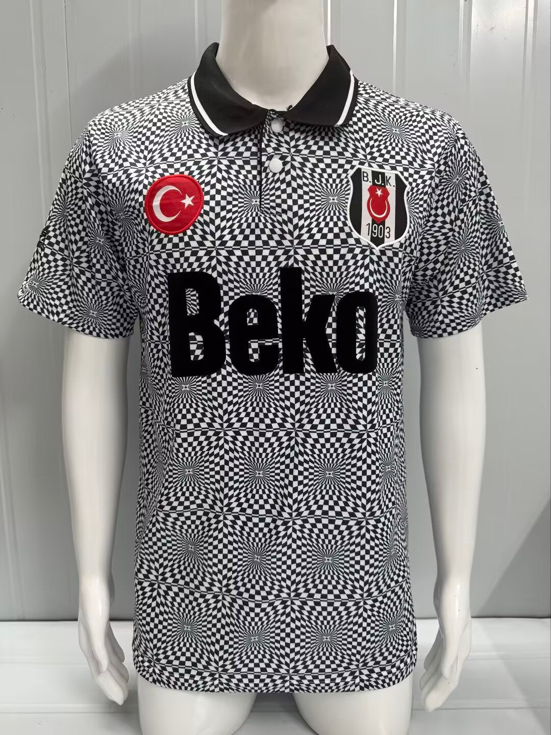 Retro Besiktas JK 1991/1992 Home Fan Version Football Jersey
