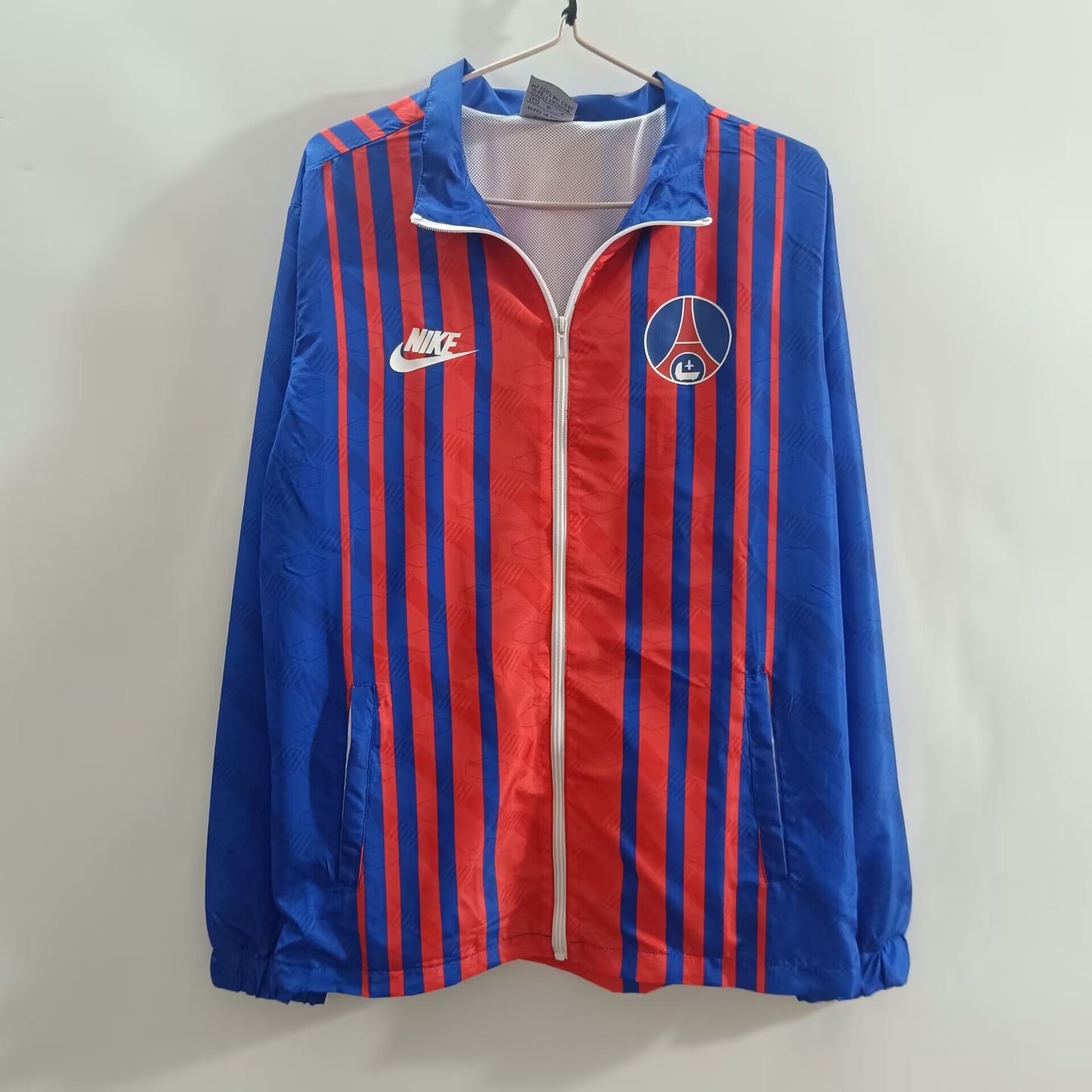 Retro Windbreaker Windbreaker