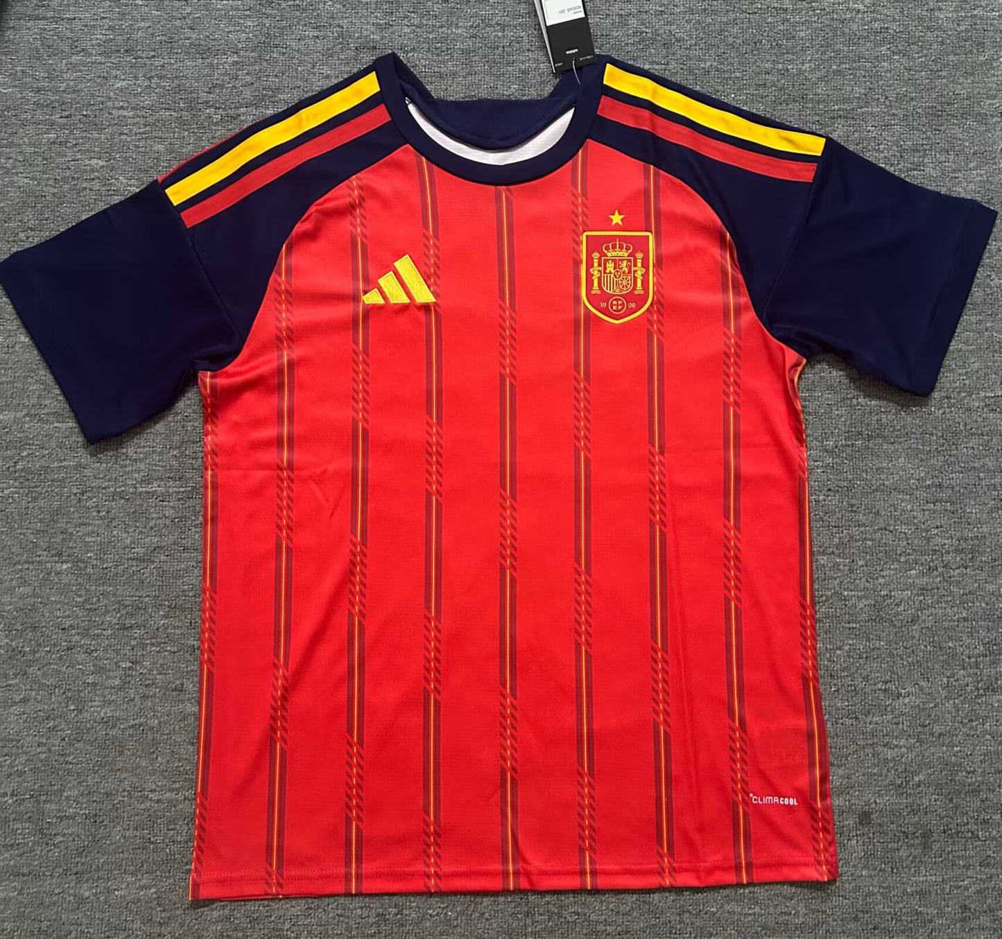 Spain 2026/2027 Home Fan Version Football Jersey