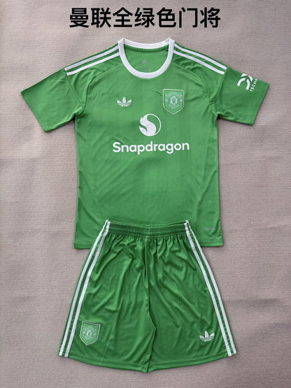 Manchester United 2025/2026 Kids Goalkeeper Fan Version Football Jersey