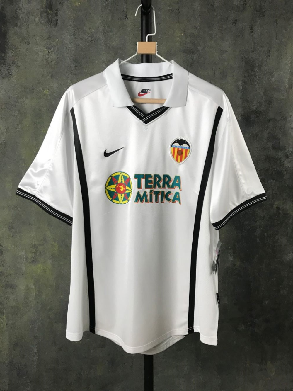 Retro valencia 2001/2002 Home Football Jersey