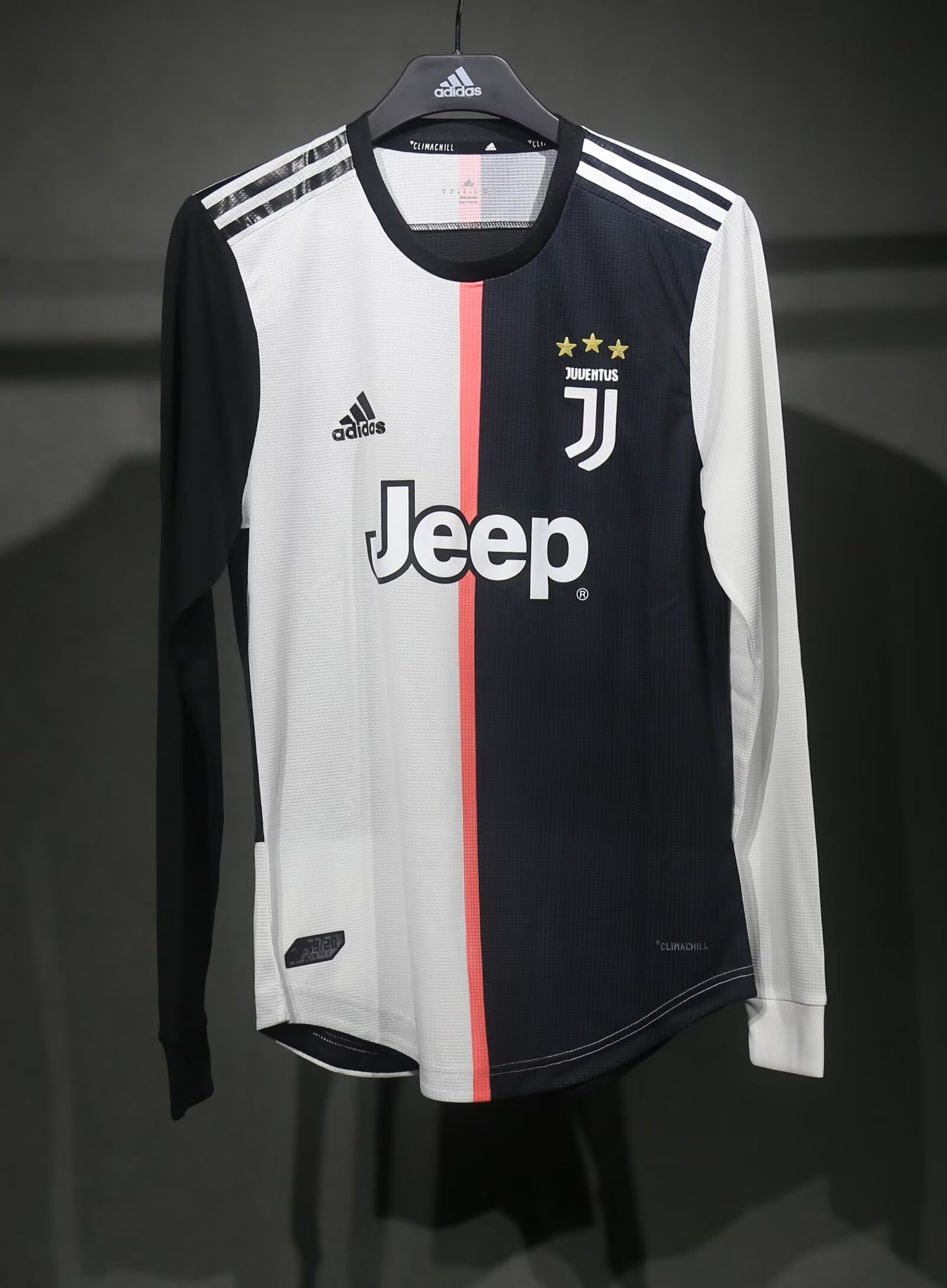 Retro Juventus 2019/2020 Home Player Version Football Jersey