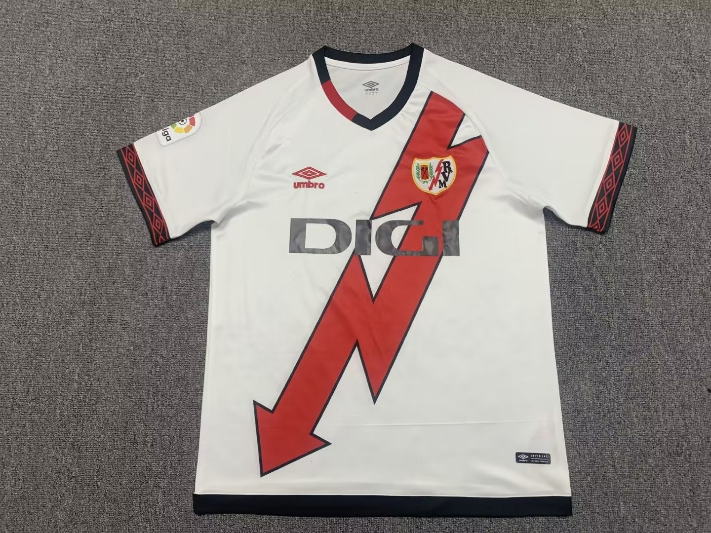 Rayo Vallecano 2022/2023 Home Fan Version Football Jersey