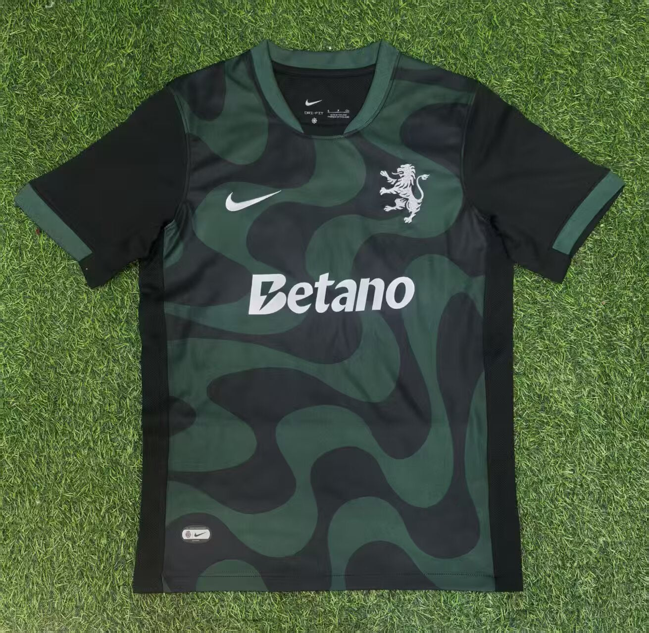 Lisbon 2025/2026 Third Away Fan Version Football Jersey