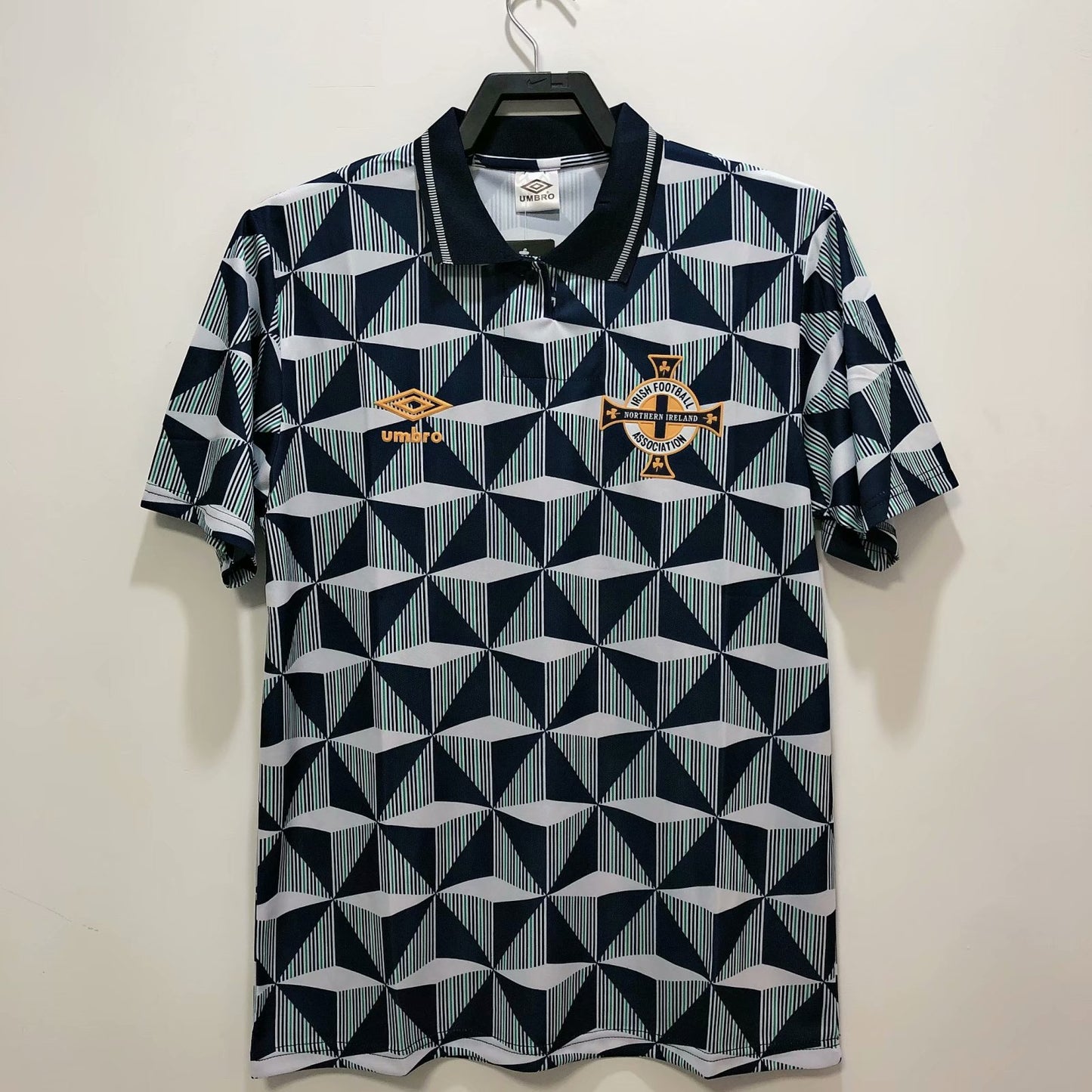 Retro Northern Ireland 1990/1992 Away Football Jersey