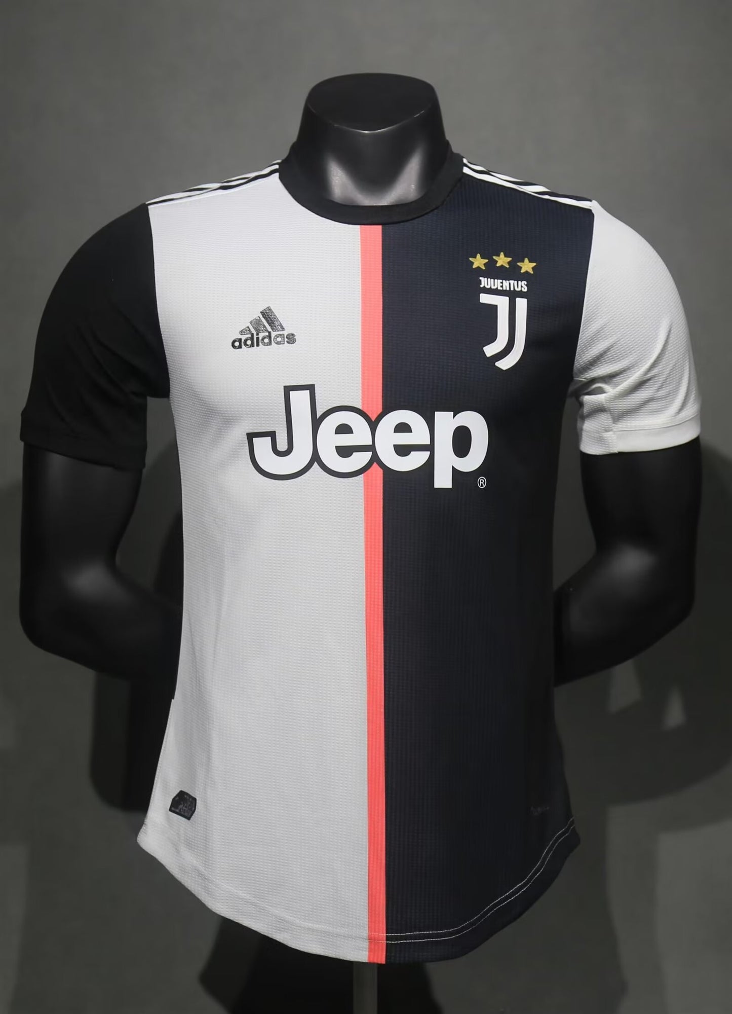 Retro Juventus 2019/2020 Home Player Version Football Jersey