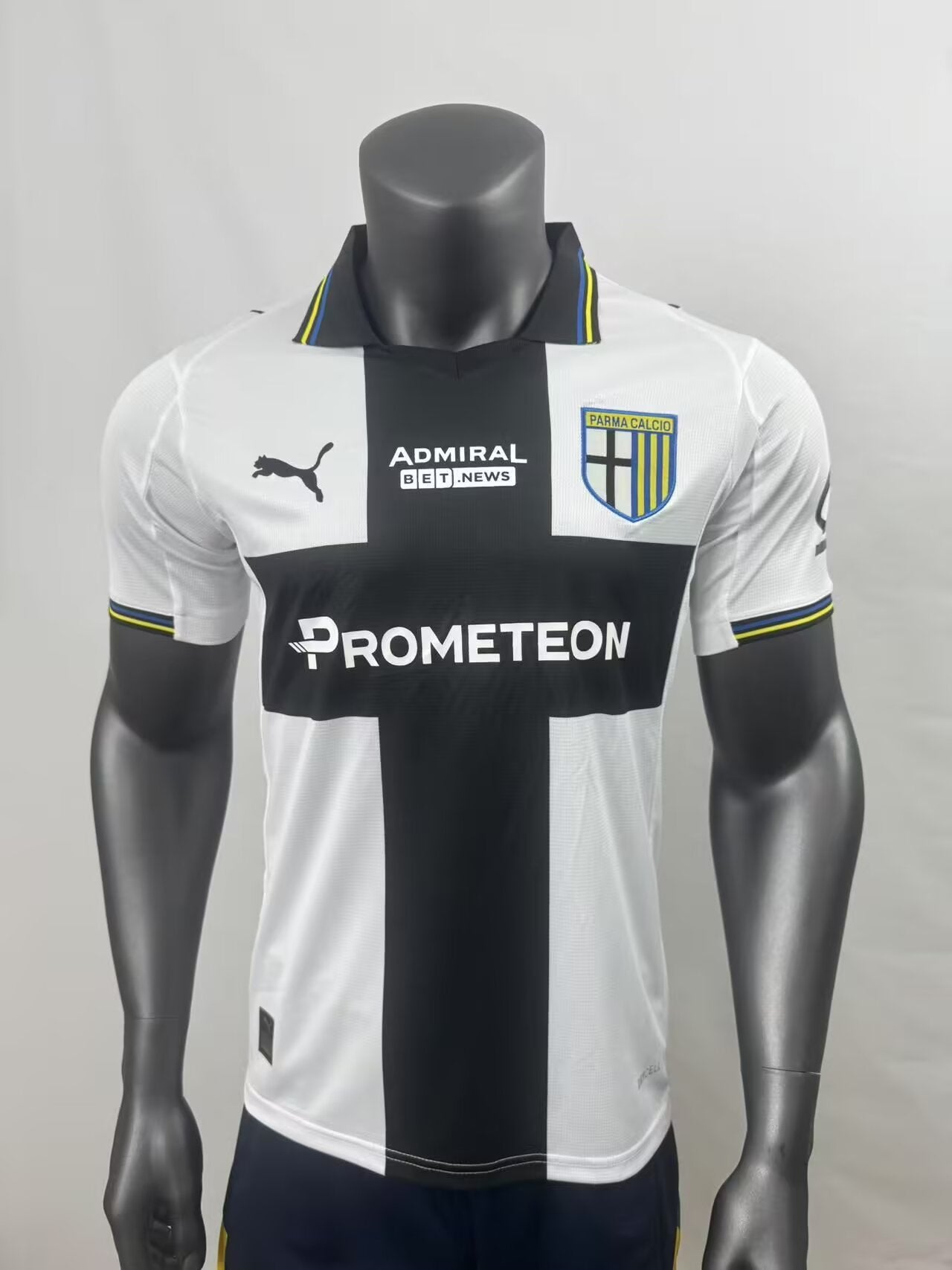 Parma 2025/2026 Home Fan Version Football Jersey