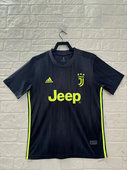 Retro Juventus 2018/2019 Home Football Jersey
