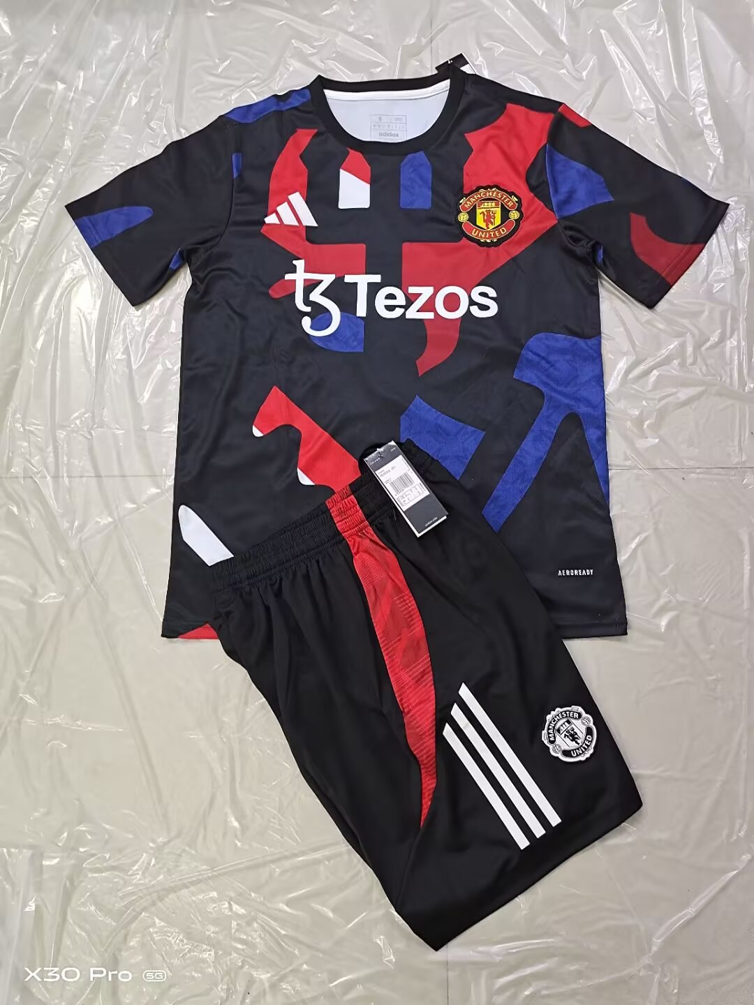 Manchester United 2025/2026 Fan Version Tracksuit